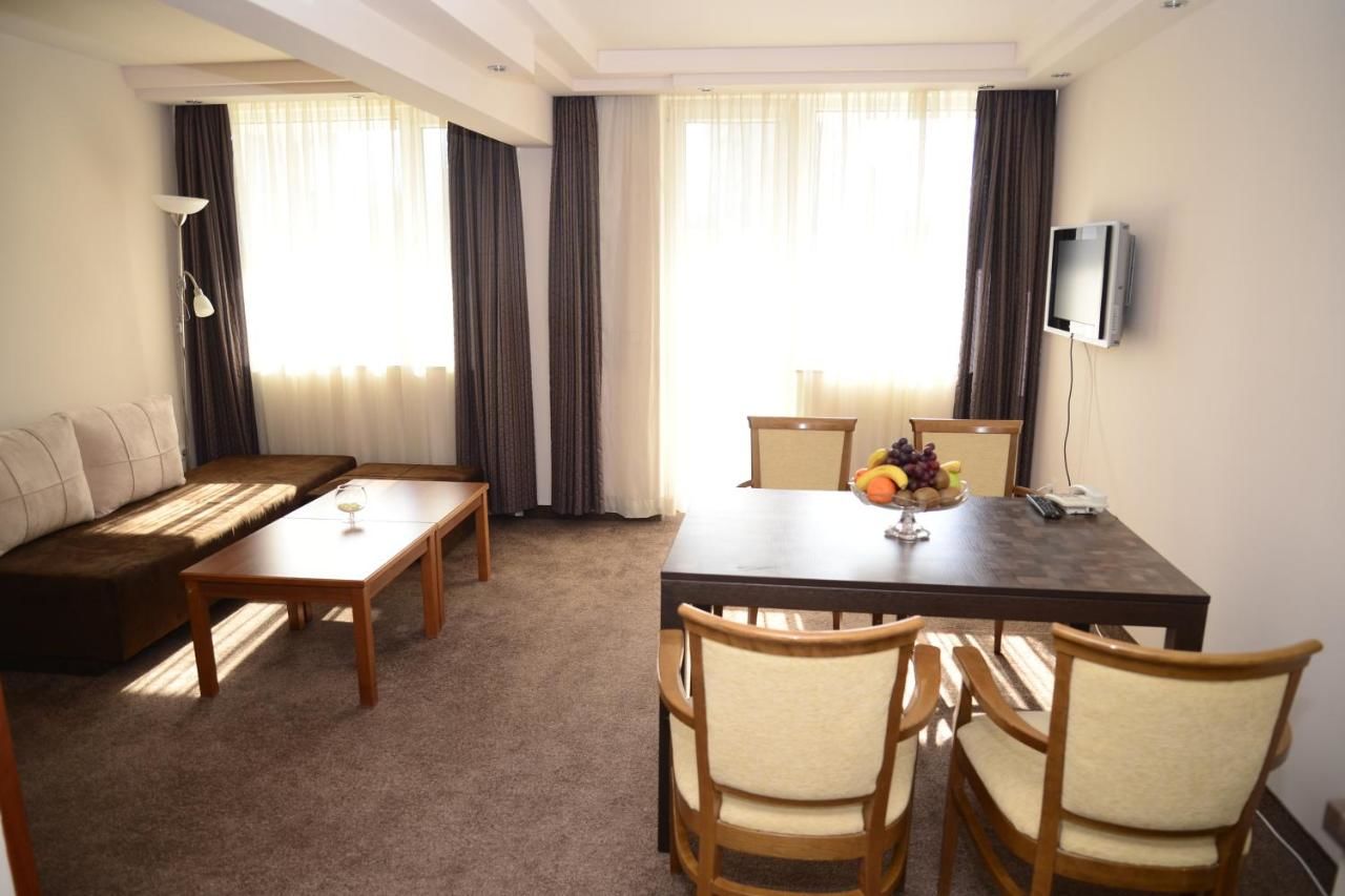Отель Hotel Forum София-27