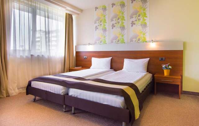 Отель Hotel Forum София-4