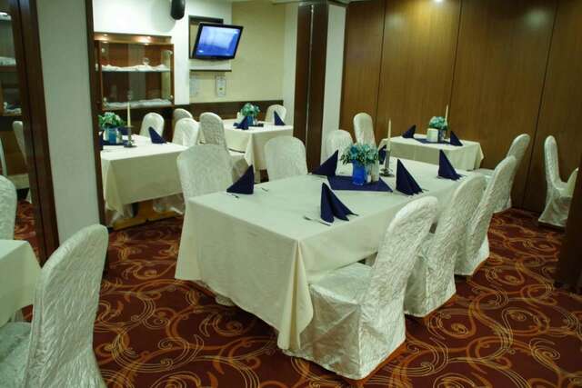 Отель Hotel Forum София-38
