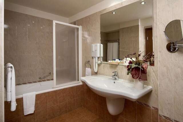 Отель Hotel Forum София-50