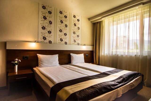 Отель Hotel Forum София-8